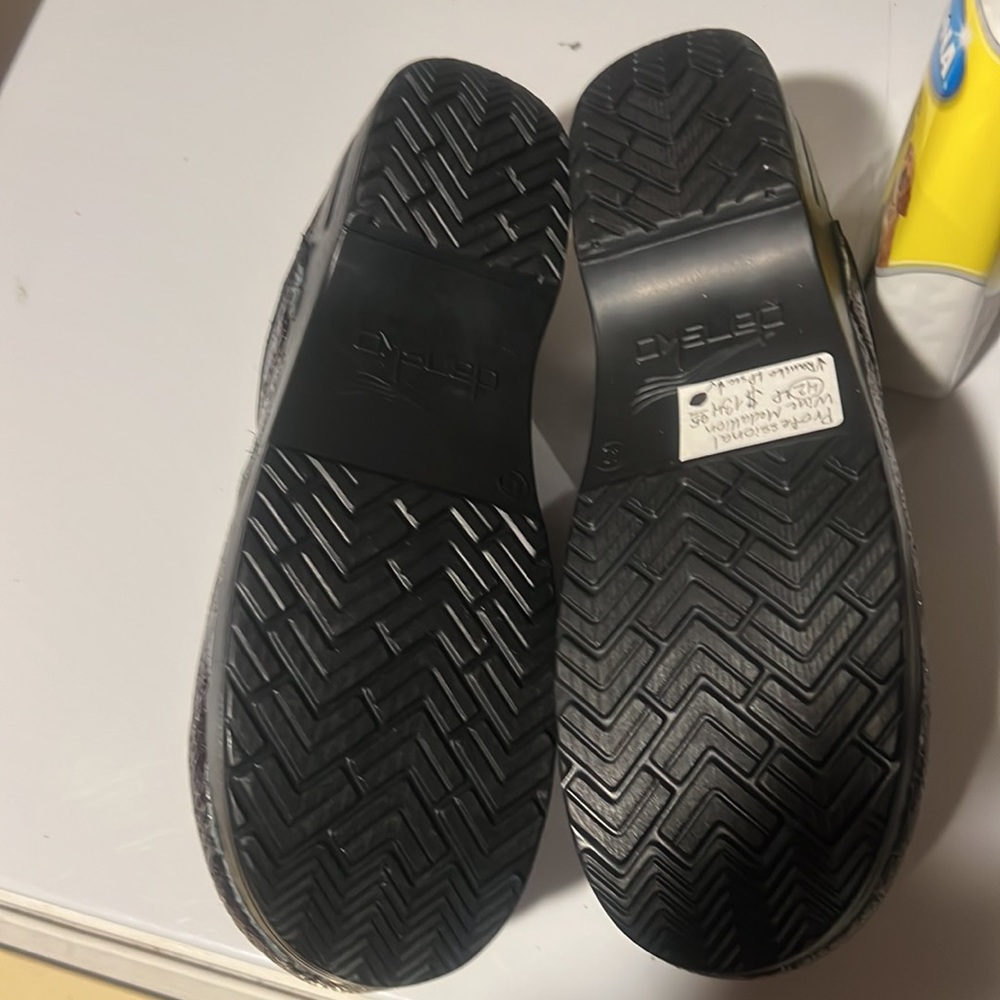 Dansko’s - Picture 3 of 4
